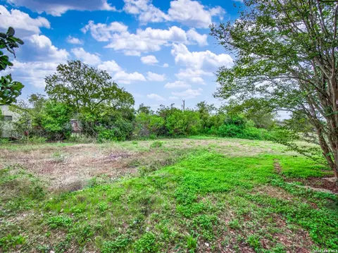 Exterior - 503 Hackberry St, Blanco, TX 78606 photo 13 of 13