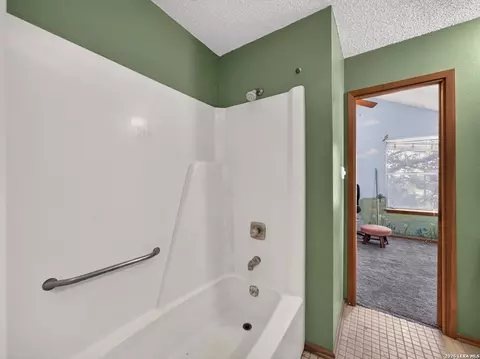 Bath - 503 Hackberry St, Blanco, TX 78606 photo 3 of 3