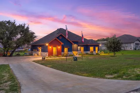 108 Cibolo Way, La Vernia, TX 78121