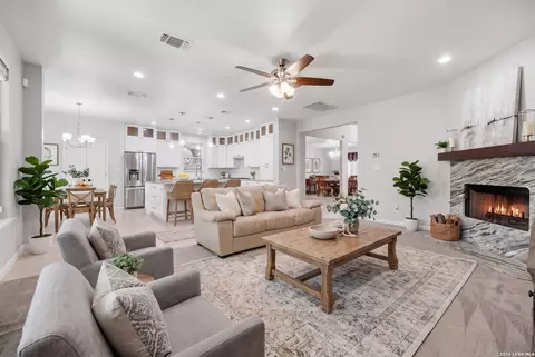 2854 Lakehills, San Antonio, TX 78251