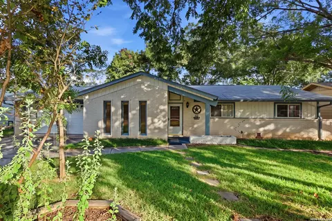 6926 Desilu Dr, San Antonio, TX 78240