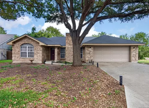 922 Parkdale Dr, New Braunfels, TX 78130