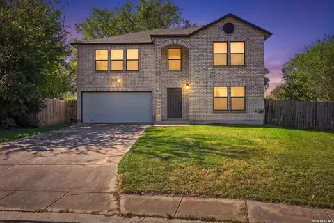 3006 Solitaire Hl, San Antonio, TX 78247