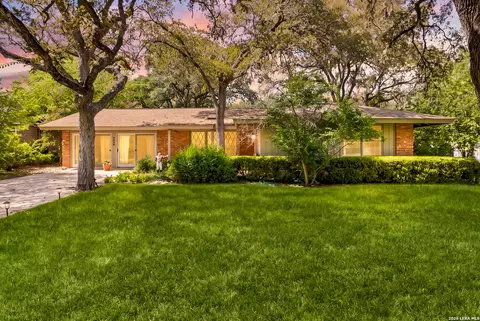 2823 Old Moss Rd, San Antonio, TX 78217