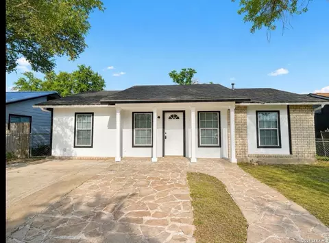 5346 War Horse Dr, San Antonio, TX 78242