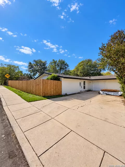 4434 Avenida Prima, San Antonio, TX 78233