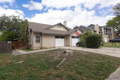 12205 Stoney Xing #1, San Antonio, TX 78247