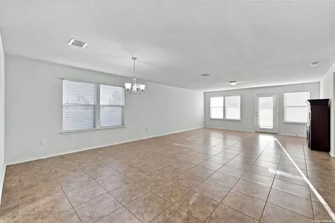 Living - 7563 Copper Kettle, Converse, TX 78109 photo 2 of 7