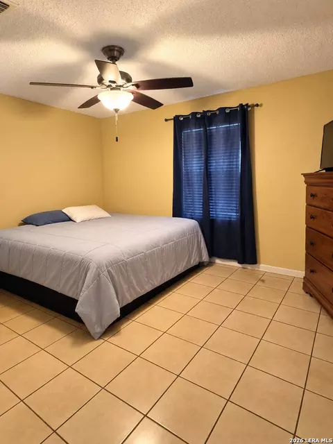 Bedroom - 1203 Fair Haven Dr, Eagle Pass, TX 78852 photo 1 of 2
