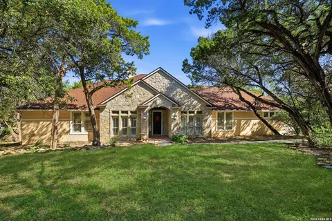 15610 Chinquapin, Helotes, TX 78023