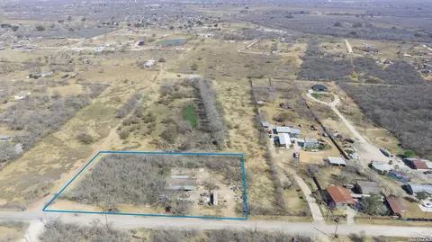 17873 Shady Falls Rd, Elmendorf, TX 78112