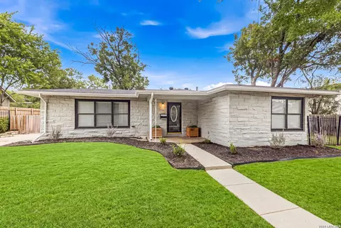 357 Tuttle Rd, Terrell Hills, TX 78209