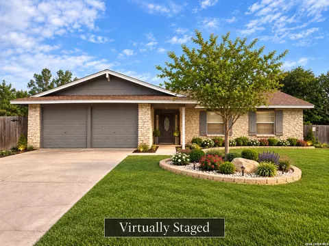 7818 Rustic Forest Dr, San Antonio, TX 78239