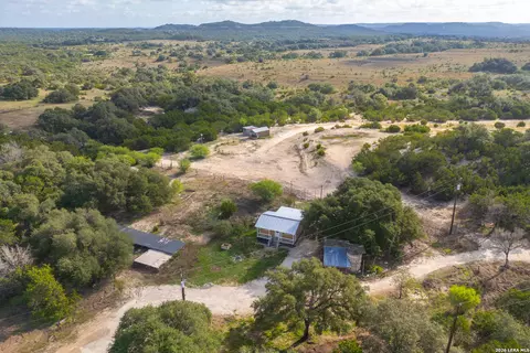 View/Area - 2970 Rolling Hls, Blanco, TX 78606 photo 2 of 23