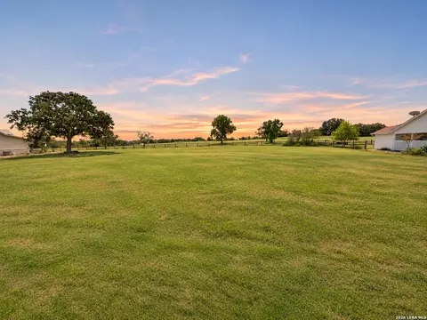 lot5 Oak Hills Dr, Bandera, TX 78003