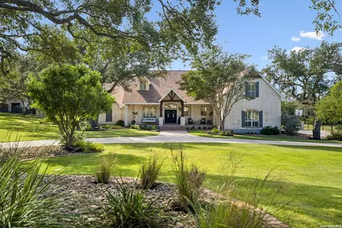 29023 Cloud Croft Ln, Fair Oaks Ranch, TX 78015