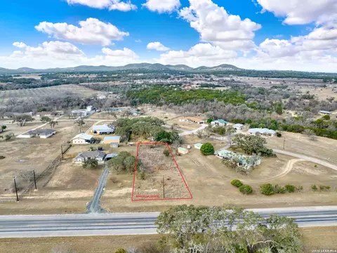 lot8 San Julian Crk, Bandera, TX 78003