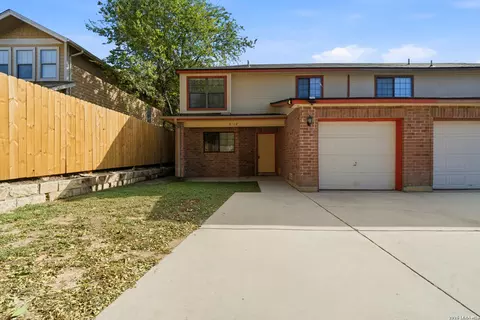 6102 Prince Charles, San Antonio, TX 78240