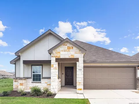 916 Gray Cloud Dr, New Braunfels, TX 78130