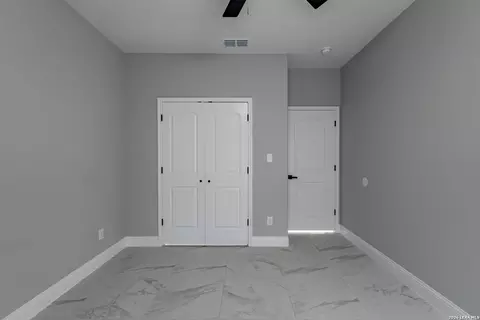 Bedroom - 1096 Colon Ln, Eagle Pass, TX 78852 photo 5 of 6