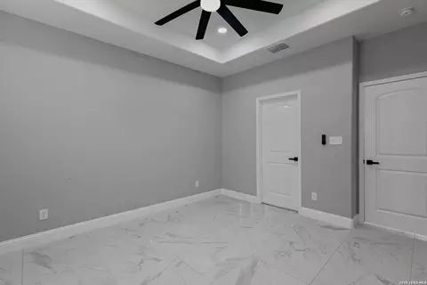 Bedroom - 1096 Colon Ln, Eagle Pass, TX 78852 photo 6 of 6
