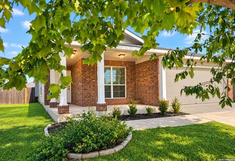 2297 Olive Hill Dr, New Braunfels, TX 78130