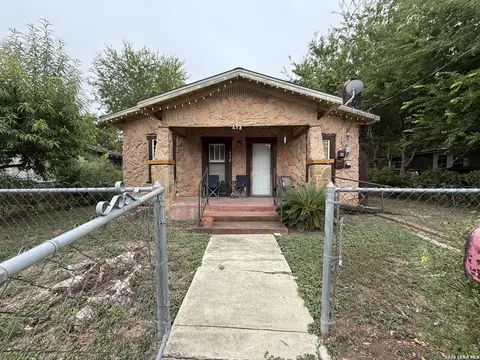 458 E Young, San Antonio, TX 78214