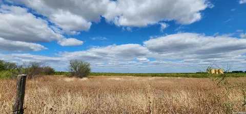 4366 Fm 2030, Eagle Pass, TX 78852 photo 2