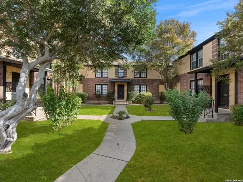 204 E Rosewood Ave, San Antonio, TX 78212
