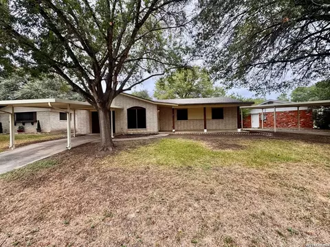 5255 Crown Ln, Kirby, TX 78219