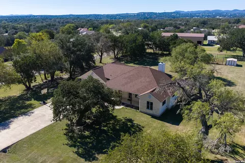 1216 Kings Ranch Rd, Bandera, TX 78003