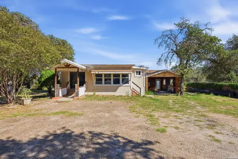 22810 Tiny Trl, Elmendorf, TX 78112