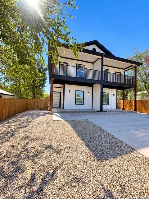 136 University Ave, San Antonio, TX 78201