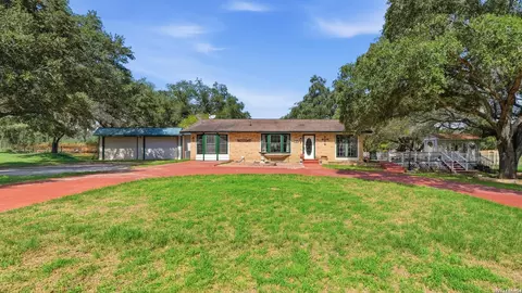 150 Ranch Country Dr, La Vernia, TX 78121