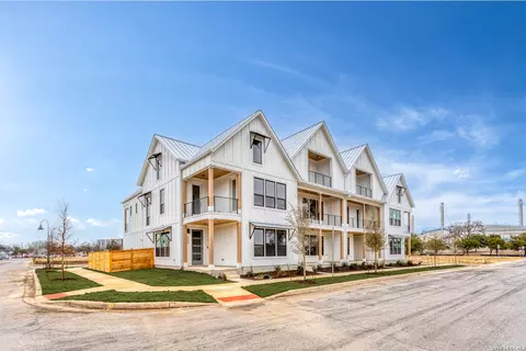 417 Mcmillan Pl, San Antonio, TX 78210