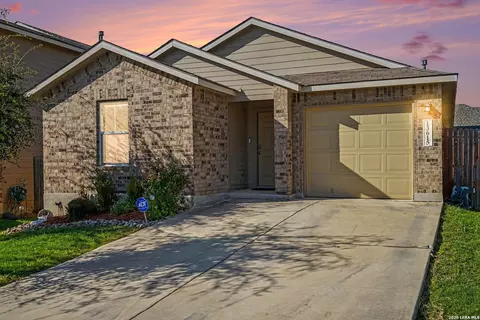 13615 Whisper Xing, San Antonio, TX 78252