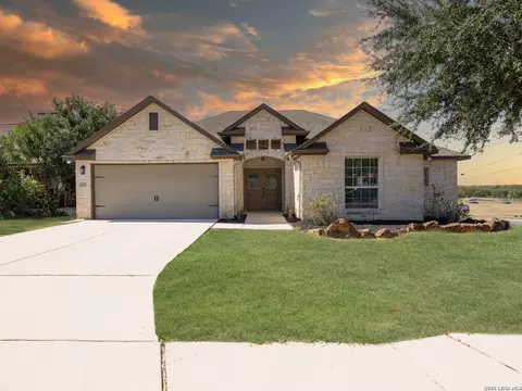 2022 Bentwood Dr, New Braunfels, TX 78130