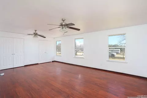 Living - 620 County Road 6846, Lytle, TX 78052 photo 5 of 6
