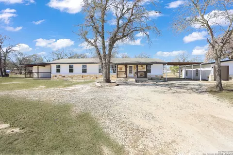 Exterior - 620 County Road 6846, Lytle, TX 78052 photo 6 of 6