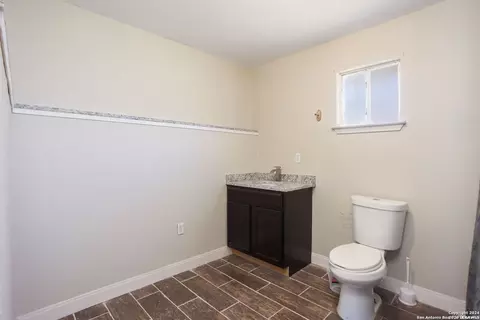 Bath - 620 County Road 6846, Lytle, TX 78052 photo 1 of 1