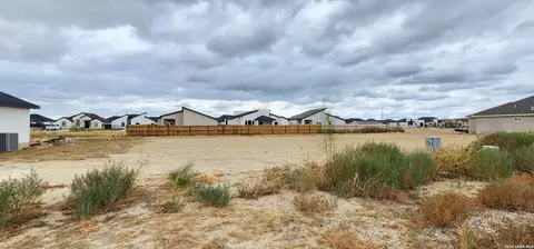 3188 Jacob Dr, Eagle Pass, TX 78852 photo 2