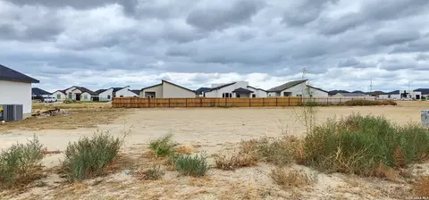 3188 Jacob Dr, Eagle Pass, TX 78852 photo 3
