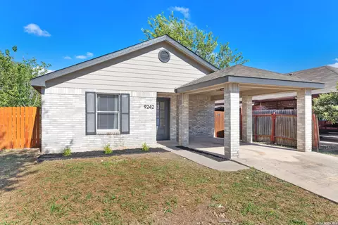 9242 Emerald Port Dr, San Antonio, TX 78242