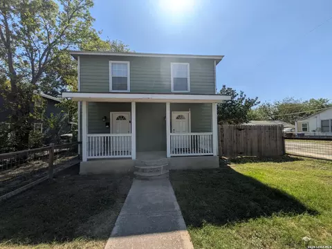 1340 W Ridgewood Ct, San Antonio, TX 78201