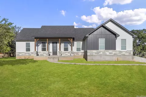1408 Shady Holw, New Braunfels, TX 78132