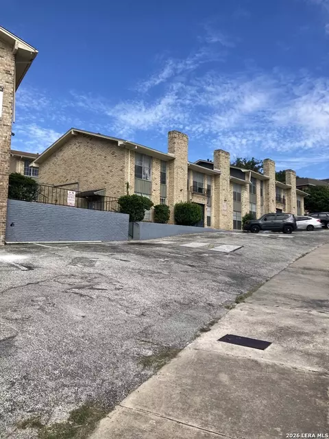 6611 Southpoint St #117, San Antonio, TX 78229