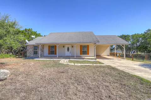 1140 Blueridge Dr, Canyon Lake, TX 78133