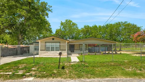 139 Story Ln, San Antonio, TX 78223