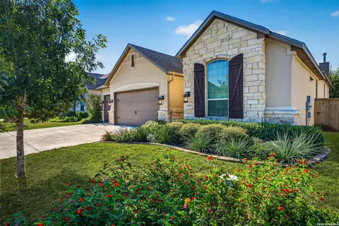 1435 Oaklawn Dr, New Braunfels, TX 78132