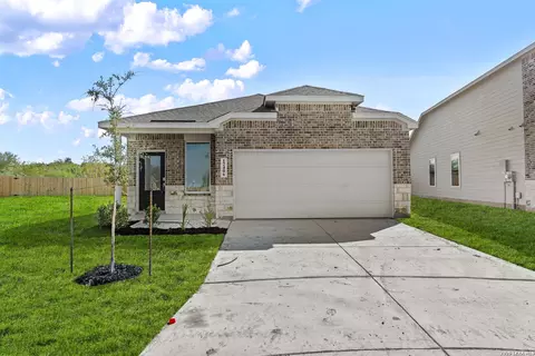 12406 Berg Hls, San Antonio, TX 78252